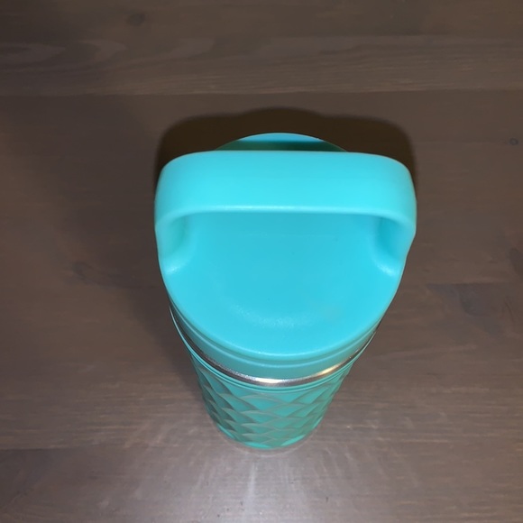 David’s Tea Robin’s Egg Blue Geometric Tumbler with Strainer - Picture 7 of 9